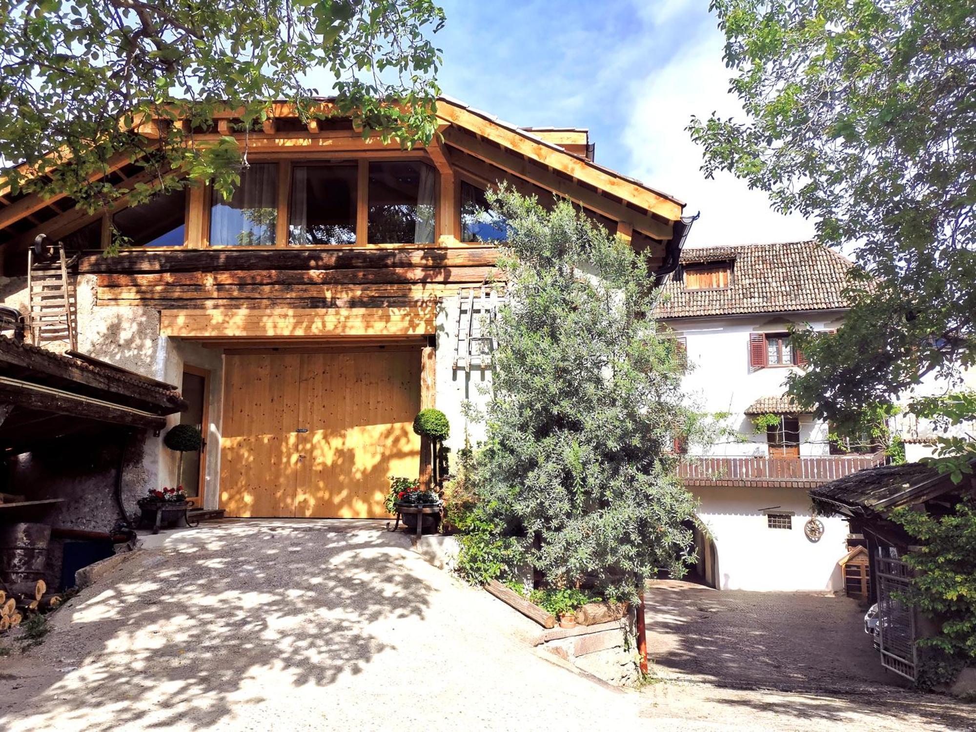 Ansitz Grustdorf Apartment Appiano Sulla Strada Del Vino Exterior photo